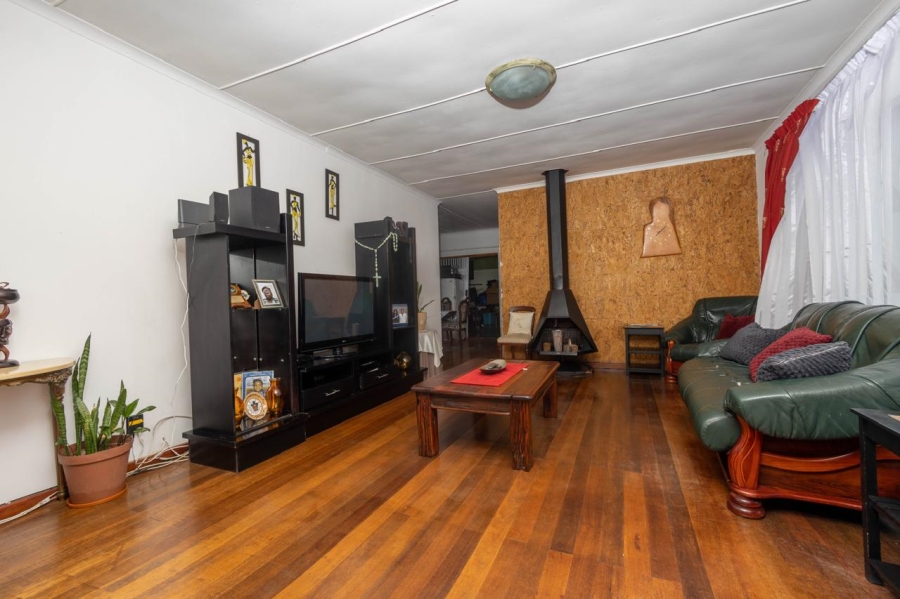 9 Bedroom Property for Sale in Sunnyridge Eastern Cape